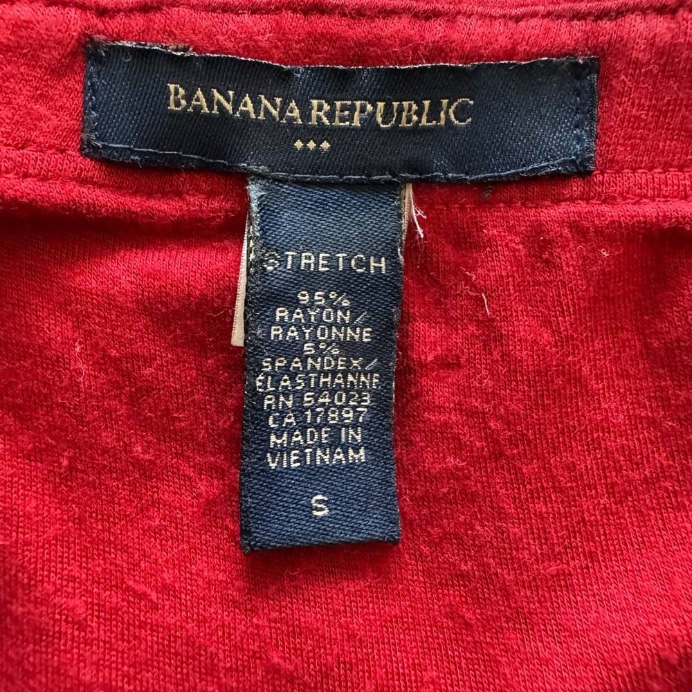 Fuchsia & Dark red sleeveless tops - Picture 6 of 7